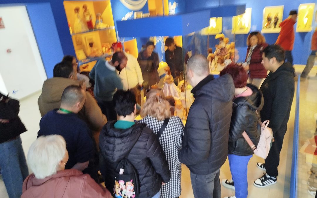 LA DELEGACIÓN DE SAN FERNANDO VISITA EL MUSEO MARÍA EMILIA LIRA EN CHICLANA