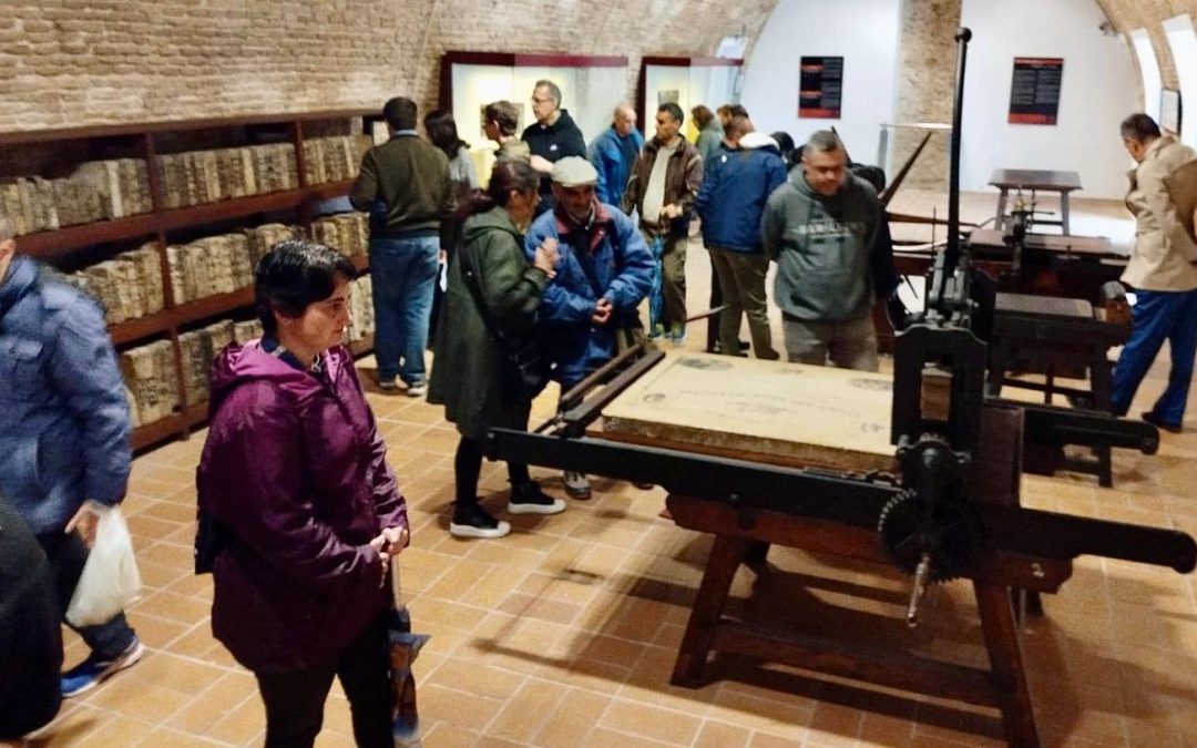 LAS DELEGACIONES DE SAN FERNANDO Y CÁDIZ VISITAN EL MUSEO LITOGRÁFICO Y EL MUSEO DEL TÍTERE