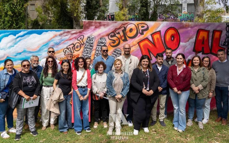 AFEMEN CONIL SE SUMA AL DÍA MUNDIAL CONTRA EL ACOSO ESCOLAR CON LA INAUGURACIÓN DE UN MURAL EN CONIL