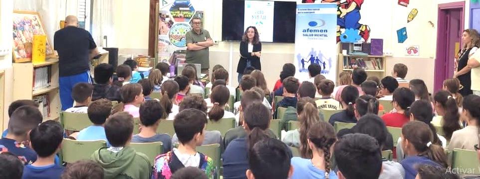 EL CEIP RAMÓN CROSSA DE UBRIQUE ACOGE UNA JORNADA SOBRE SALUD MENTAL IMPARTIDA POR AFEMEN