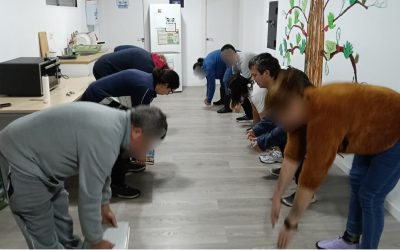 CRECIENTE PARTICIPACIÓN EN EL TALLER DE ACTIVIDAD FÍSICA DE AFEMEN CHICLANA