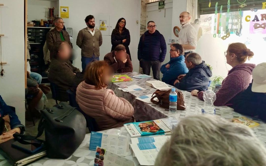 RESPONSABLES POLÍTICOS DEL AYUNTAMIENTO CONOCEN EN PRIMERA PERSONA EL TRABAJO DE AFEMEN CHICLANA Y ESCUCHAN A LAS PERSONAS AFECTADAS