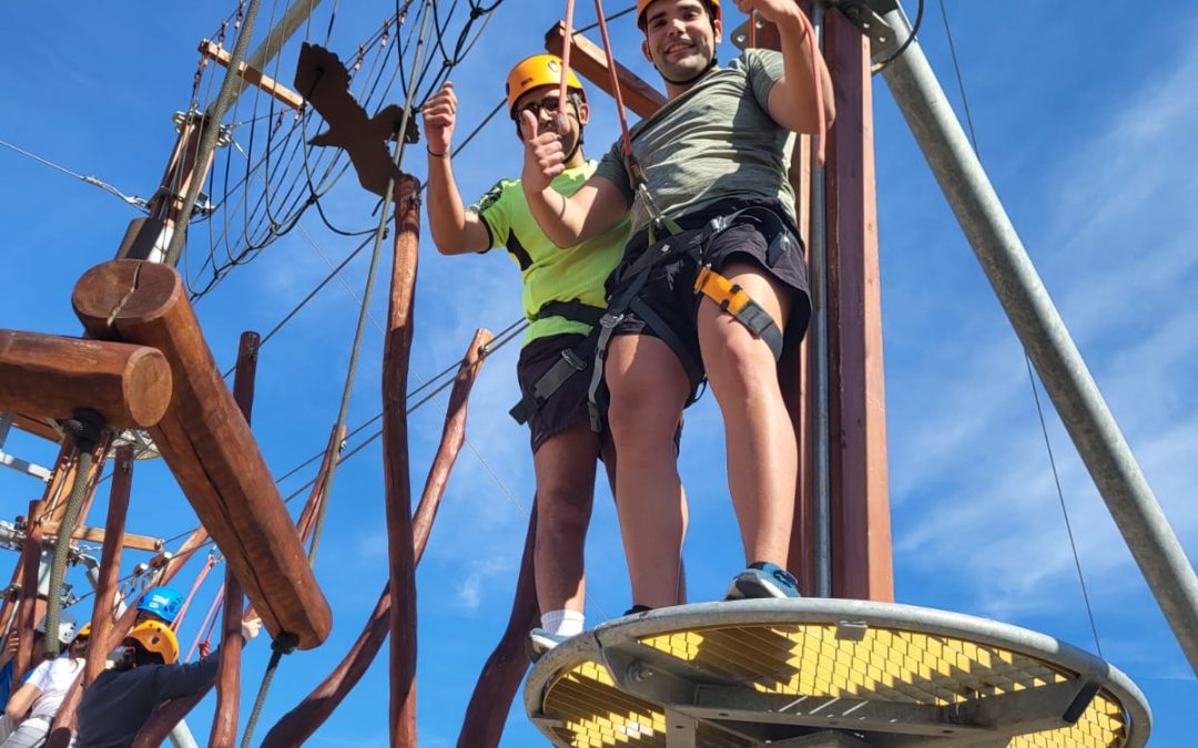 MIEMBROS DE AFEMEN SAN FERNANDO DESCUBREN SUS HABILIDADES EN UN PARQUE MULTIAVENTURA