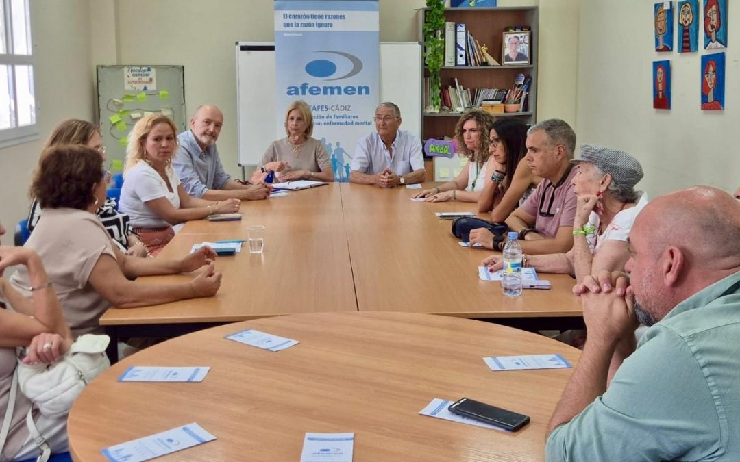 LA ALCALDESA DE JEREZ VISITA AFEMEN Y SE COMPROMETE A REFORZAR LA COLABORACIÓN CON LA ENTIDAD